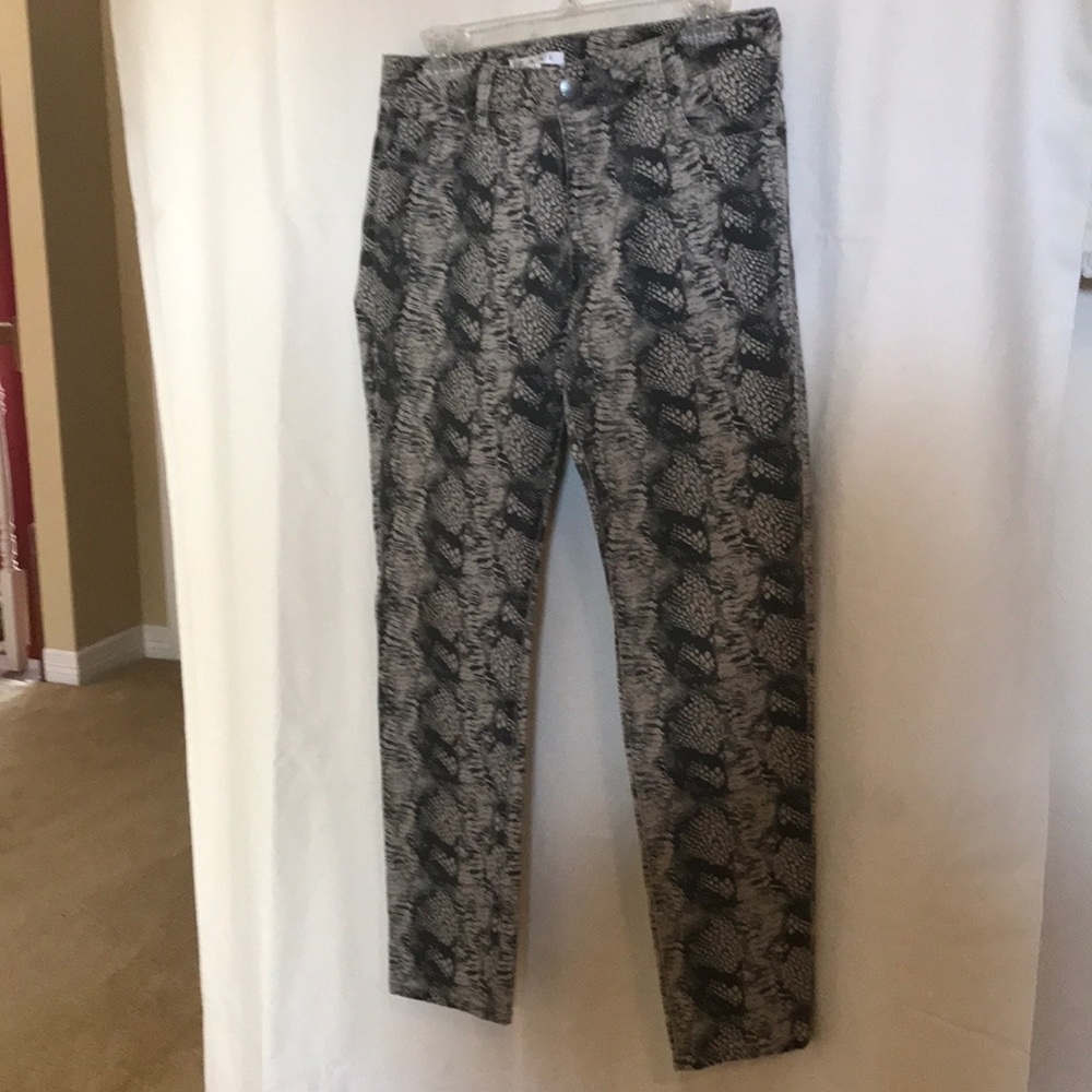 Skinny jeans